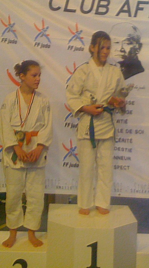 Adeline remporte le grand prix de Judo dans sa catégorie (minimes moins de 44kg)
